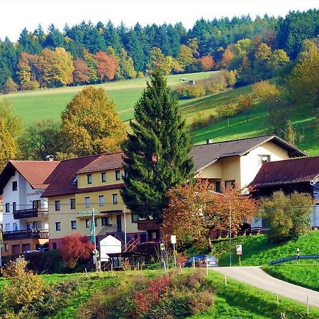 Hotel Gasthof Zur Krone Oberzent エクステリア 写真