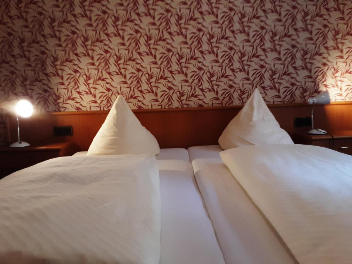 Hotel Gasthof Zur Krone Oberzent エクステリア 写真