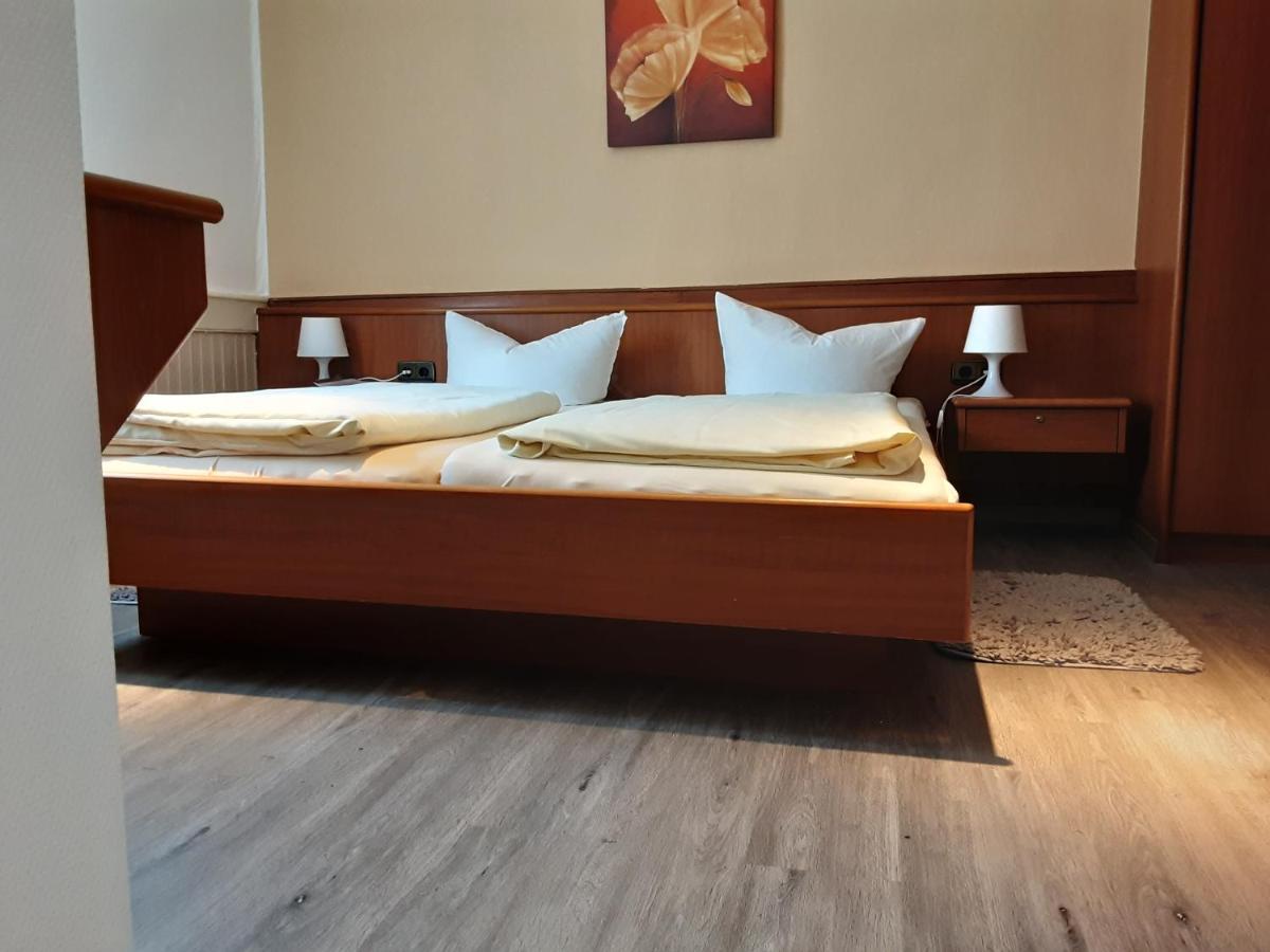 Hotel Gasthof Zur Krone Oberzent エクステリア 写真