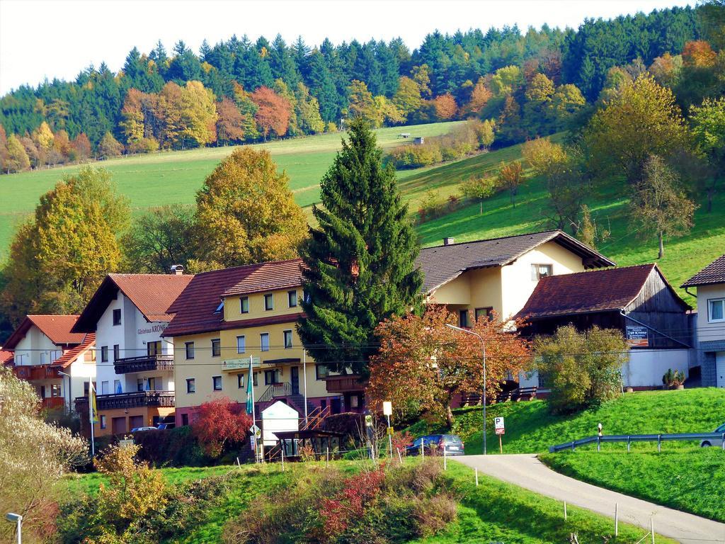 Hotel Gasthof Zur Krone Oberzent エクステリア 写真