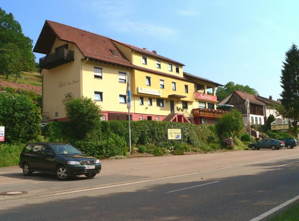 Hotel Gasthof Zur Krone Oberzent エクステリア 写真